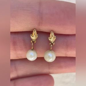 10k solid gold pearl earrings